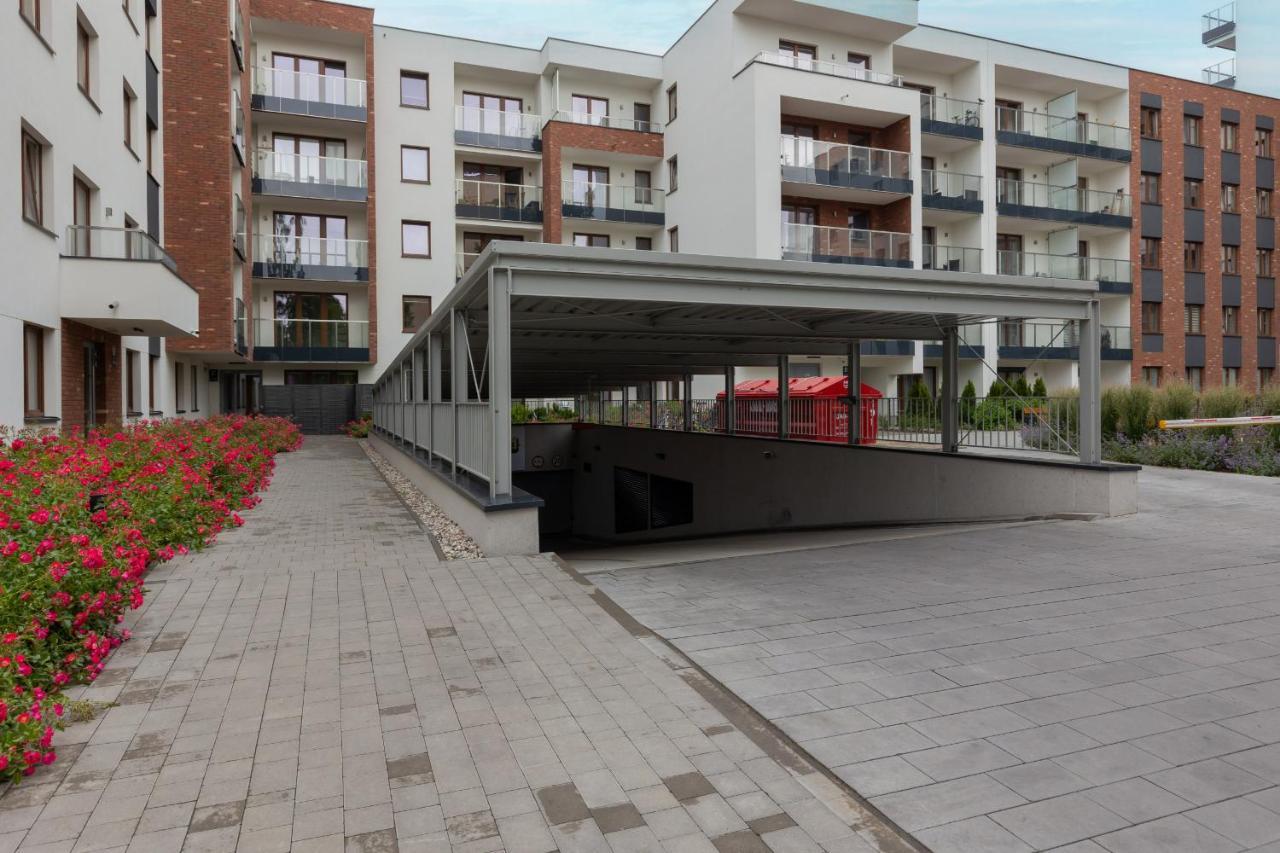 Stunning Family Apartment Ursynow With Parking & Balcony By Noclegi Renters وارسو المظهر الخارجي الصورة